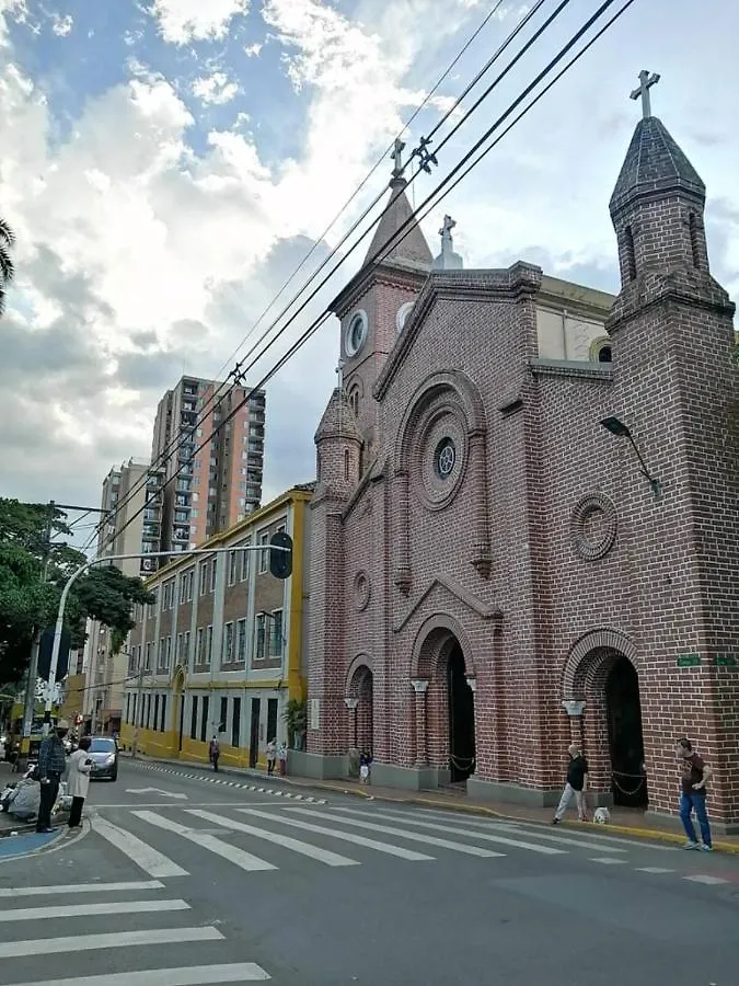Gran Apartaestudio En Boston - Medellin Hotel Guest house